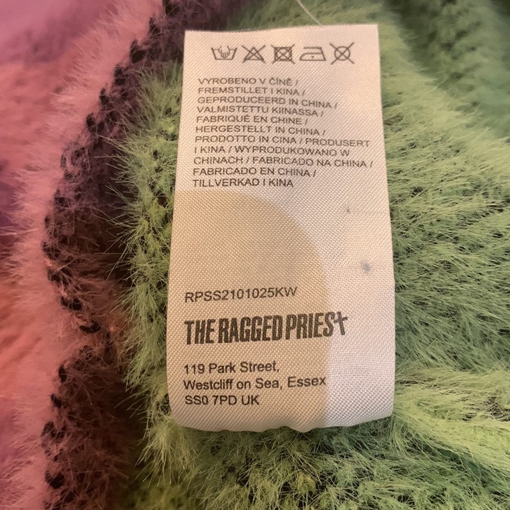 The Ragged Priest sweater - Picture 9 of 10
